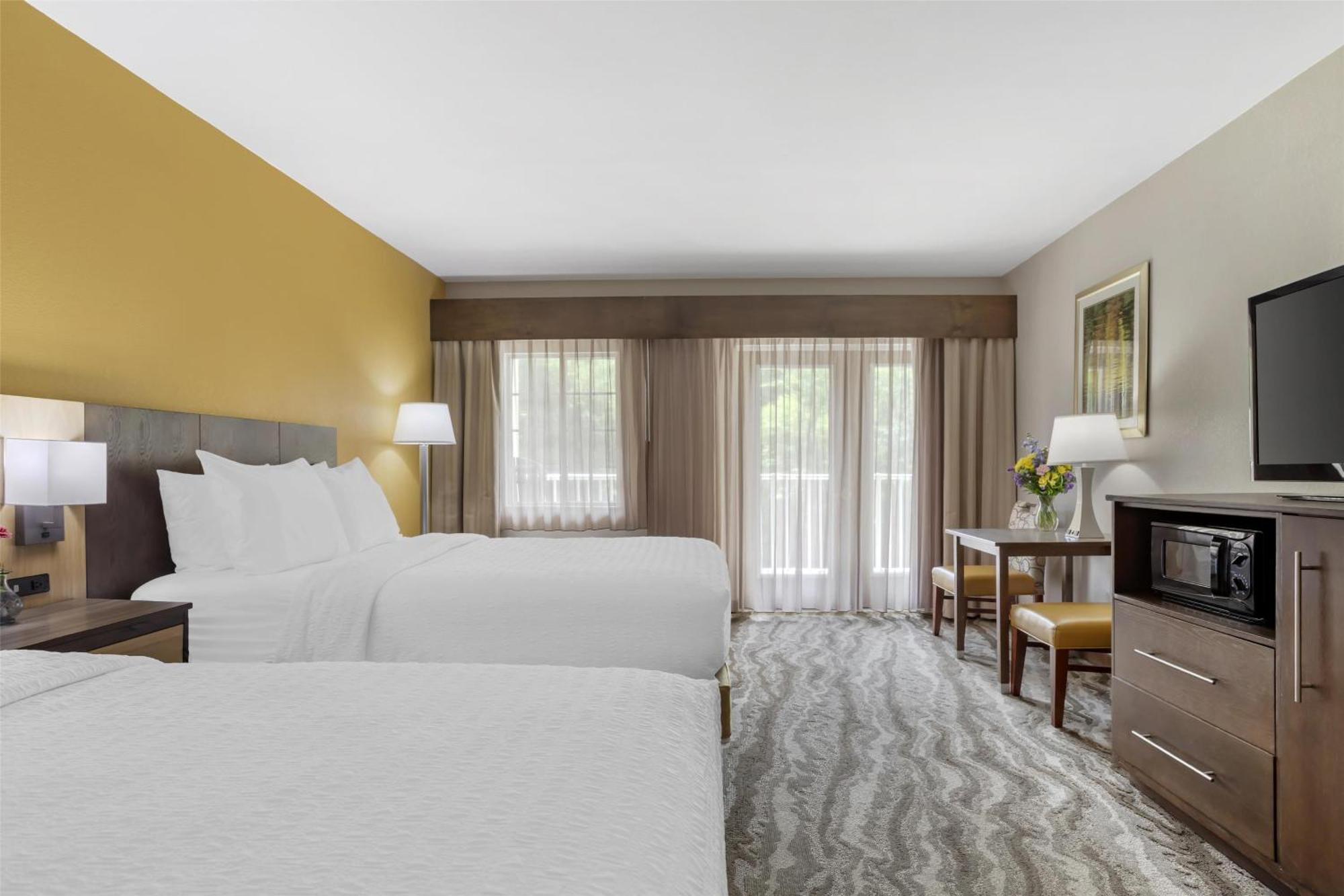 Best Western Plus River Escape Sylva / Дилсбъро Екстериор снимка