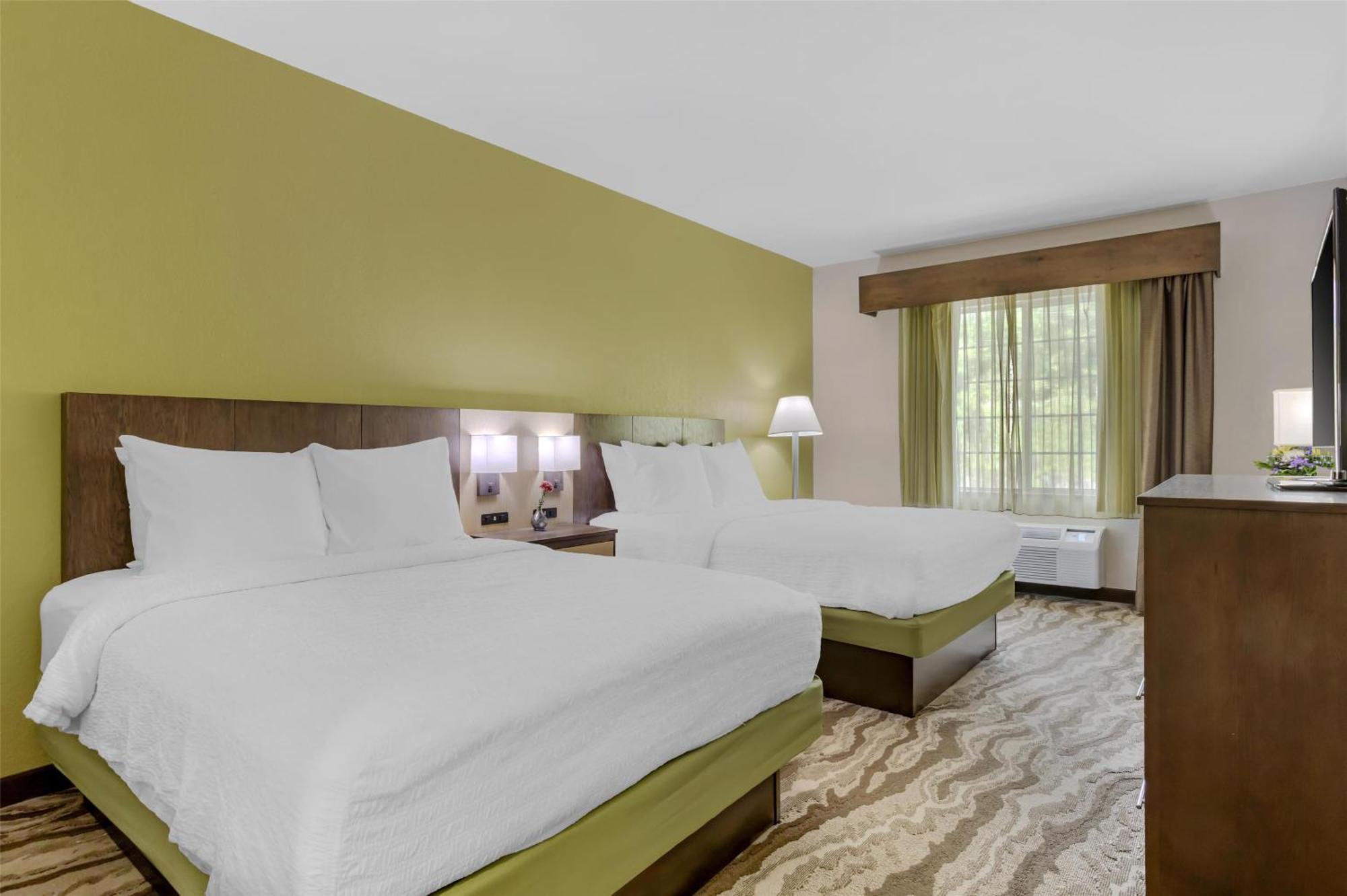 Best Western Plus River Escape Sylva / Дилсбъро Екстериор снимка